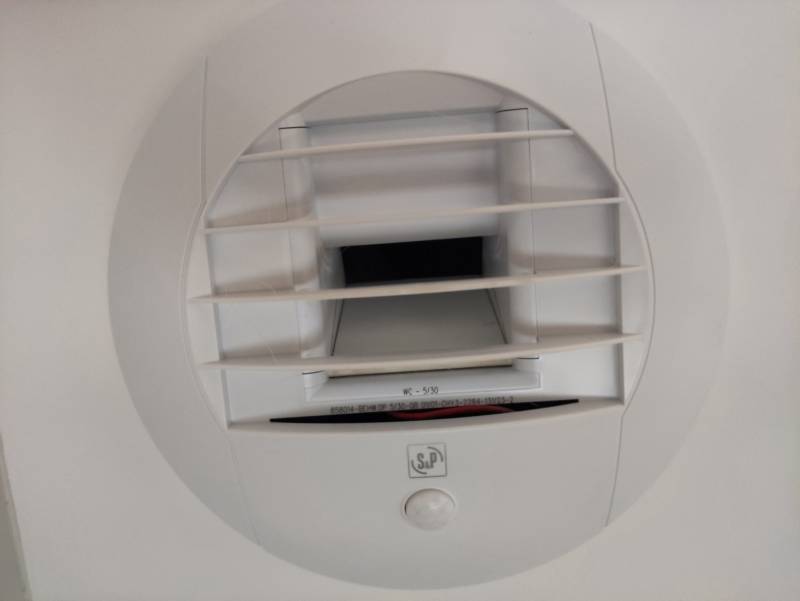 Bouche d'extraction WC de chez Unelvent à Biscarosse