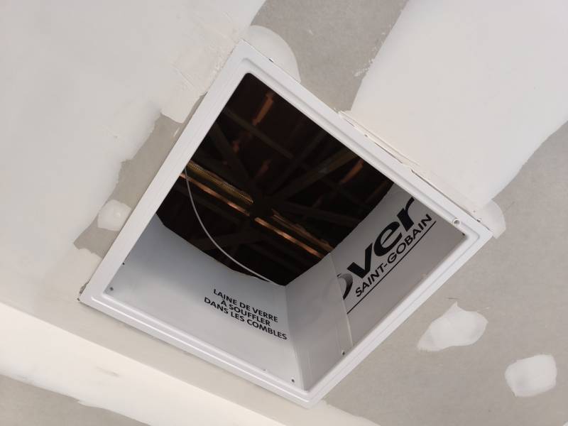 Comment contrôler l'accès d'une vmc dans une maison individuelle à Bruges 33